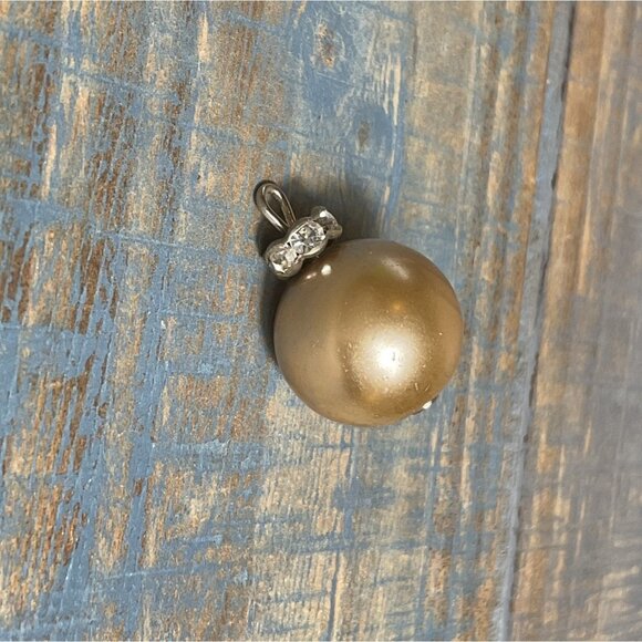 Gold Pearl Pendant Charm With Rhinestone Accent - Picture 1 of 3